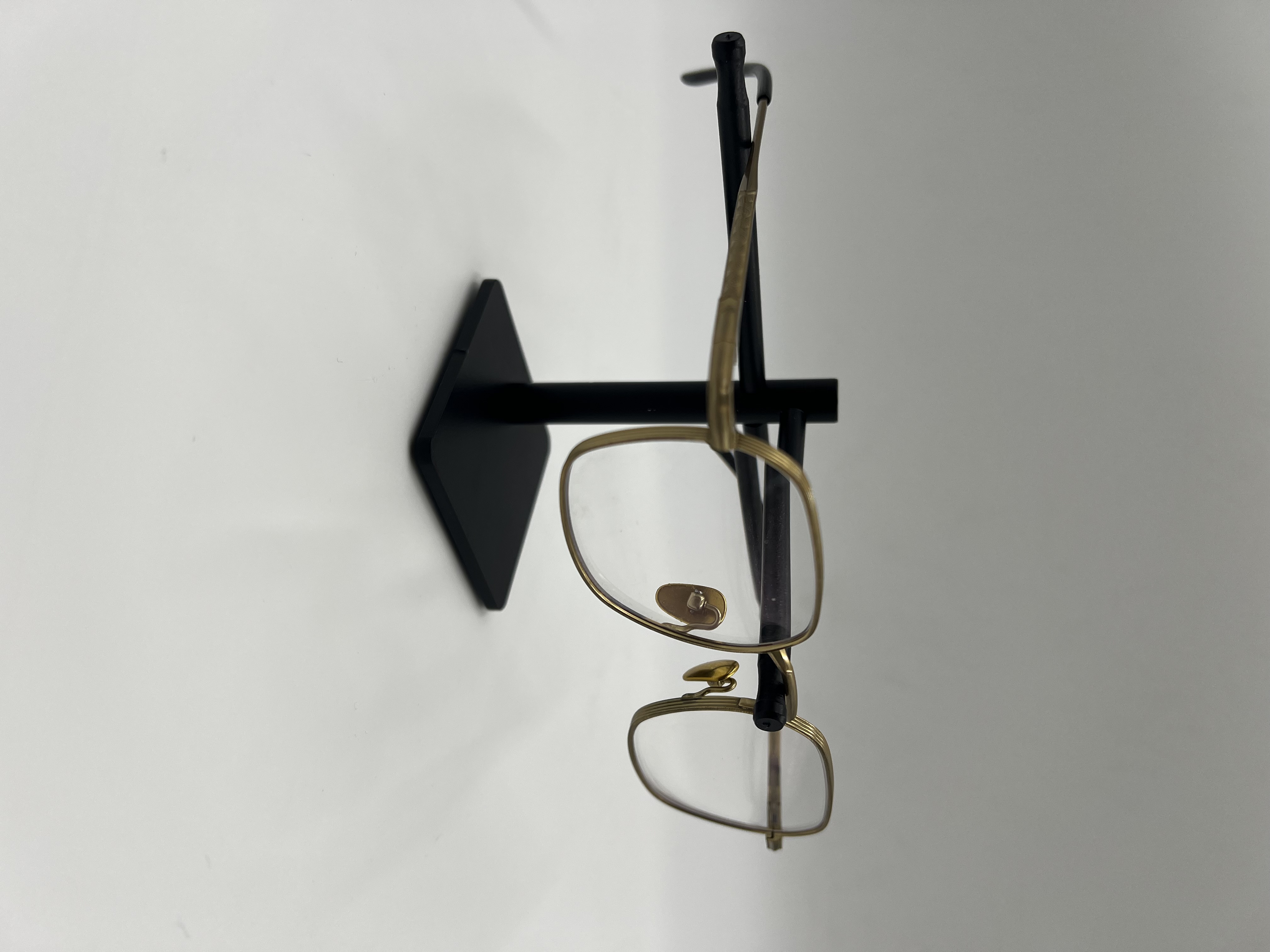 Single Pair Eyeglass Stand - Aurum