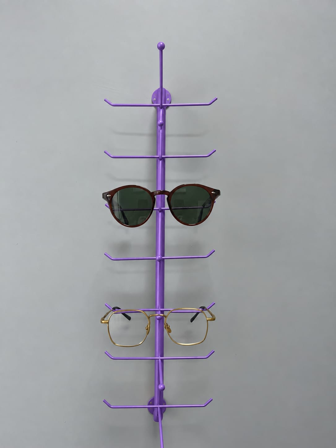 Wandmontierter Brillenständer für 5 Brillen - Frame Rise