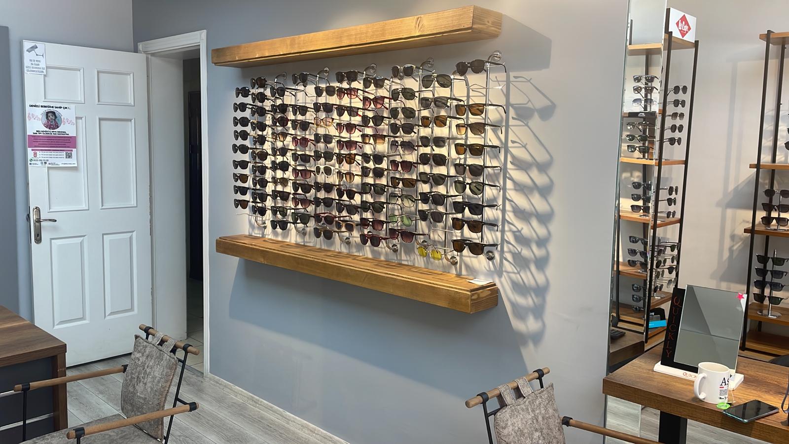 10-Pair Wall Mounted Eyeglass Stand - Frame Rise
