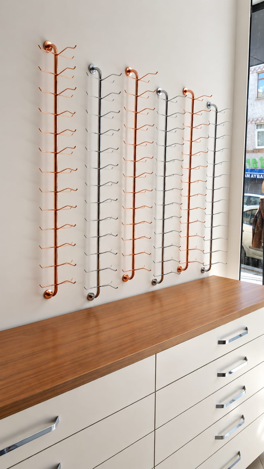 10-Pair Wall Mounted Eyeglass Stand - Frame Rise