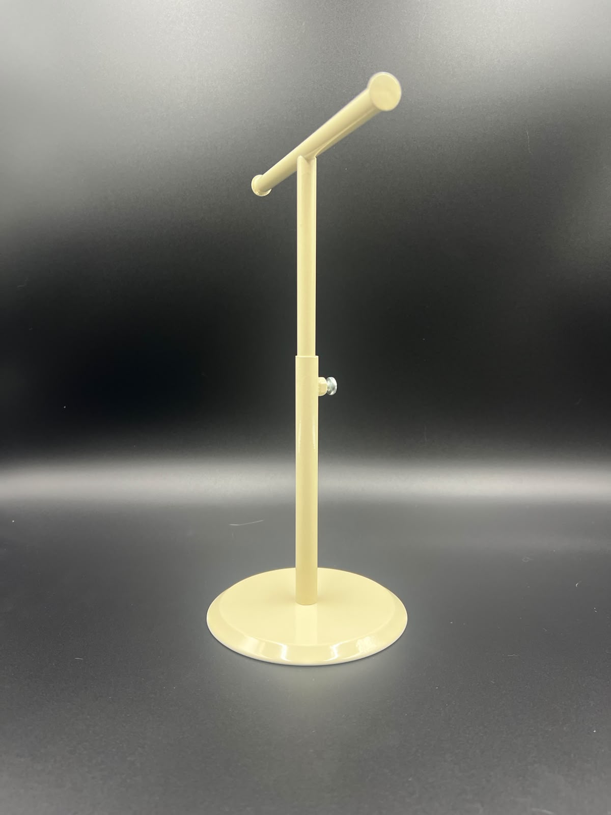 Eyeglass Cord Holder Stand – Stylish & Organized Eyewear Accessory Display