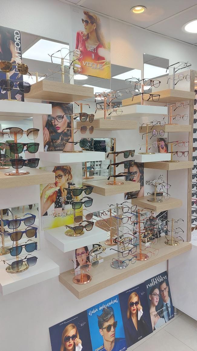 3-Pair Eyeglass Stand - Frame Rise